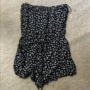 Strapless romper